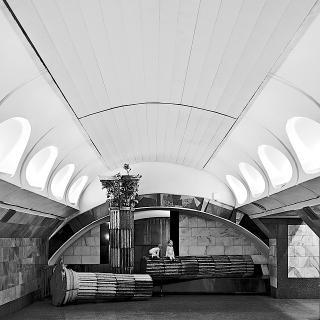 Illustration for article titled Russian Underground Stations Look Even More Stunning In Black and White